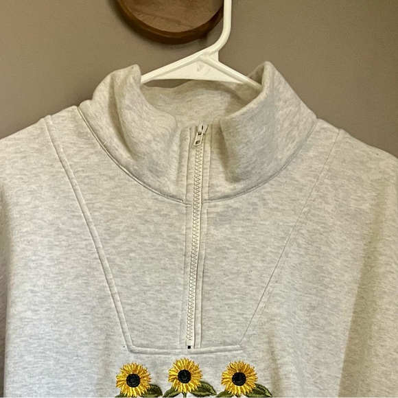 Cropped Sunflower Quarter-Zip Sweatshirt - Picture 2 of 6